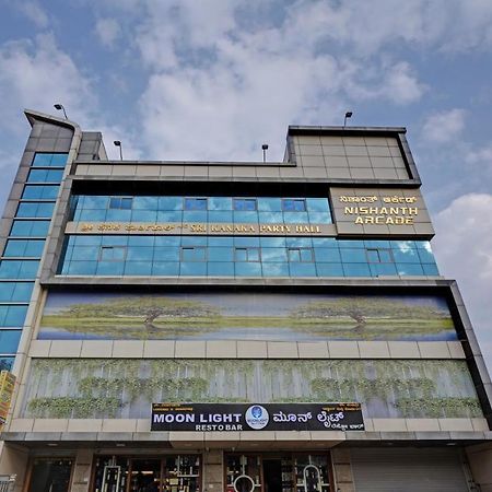 J C Comforts Hotel Bangalore Buitenkant foto